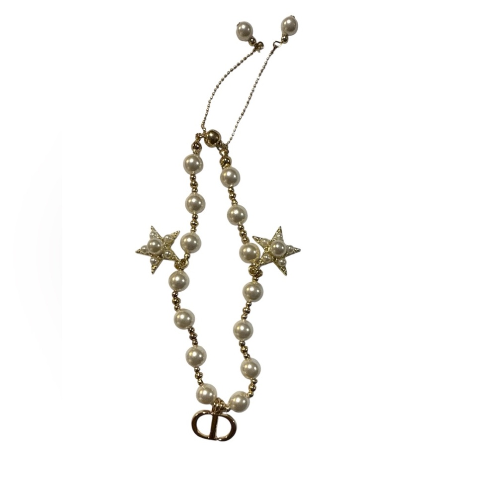 New in Box Dior VIP Gold and Faux Pearl Star Charm Bracelet Adjustable - Picture 2 of 4